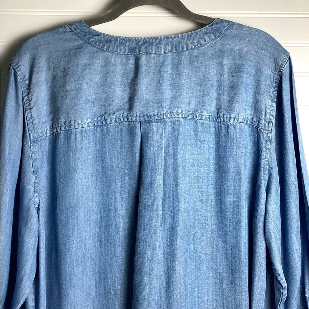 Chico's Chambray Lyocell V Neck Blouse Longline 3/4 Sleeve Lace Applique XL/16 - Picture 6 of 9